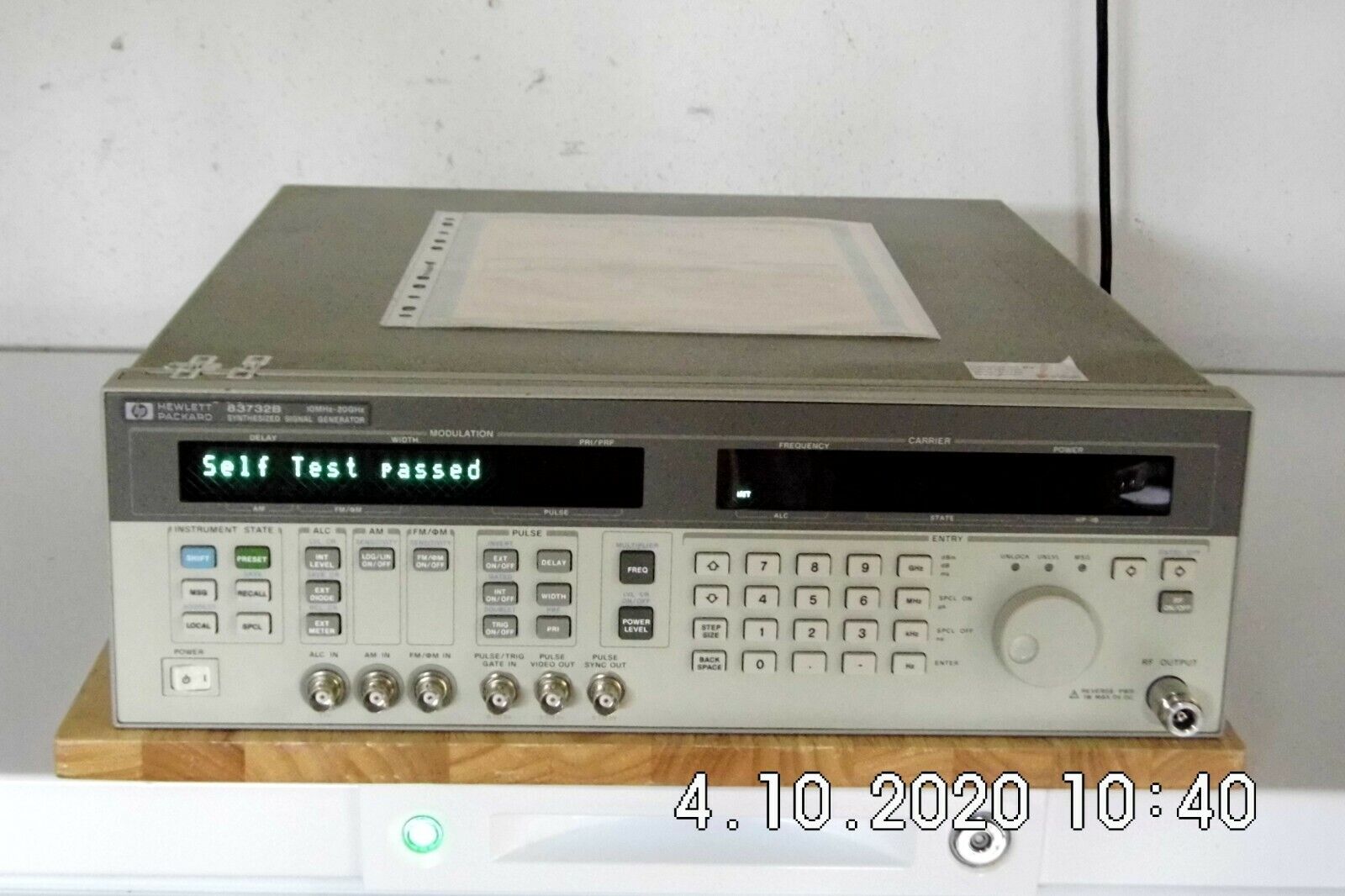 Agilent HP 83732B 1E1,1E8 20GHz Synth. CW Generator Cal w/data, 3 in stock. Agilent HP 83732B 1E1,1E8 20GHz Synth. CW Generator Cal w/data, 3 in stock.